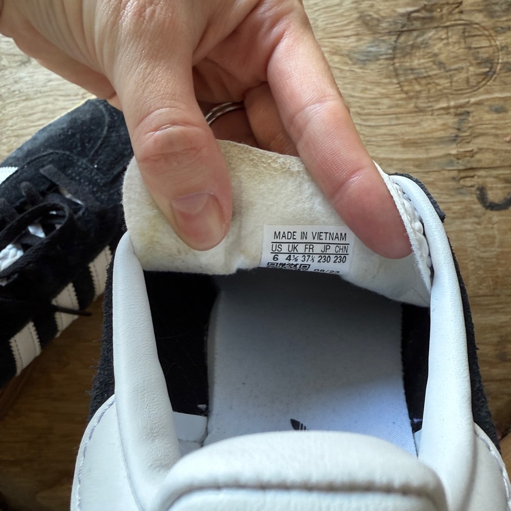 Adidas Classic Black and White Sneakers - Picture 4 of 4